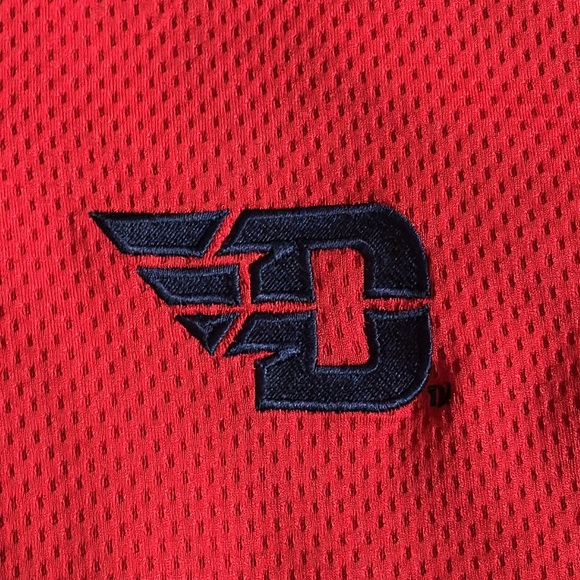University of Dayton pullover medium shirt UD flyers long sleeve top athletic - Picture 2 of 9